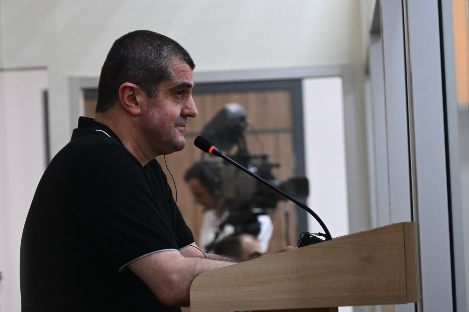Ermənistan silahlı qüvvələrinin hücumları nəticəsində doğmaları öldürülmüş, yaralanmış, mina qurbanı olmuş, əsirlikdə və girovluqda işgəncələrə məruz qalmış şəxslər məhkəmədə ifadə veriblər (FOTO)