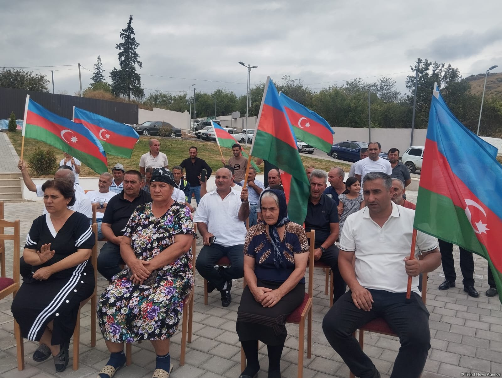 Xocalının Xanyurdu kəndinə 62 nəfər qayıtdı, açarlar təqdim edilib (FOTO) (YENİLƏNİB)