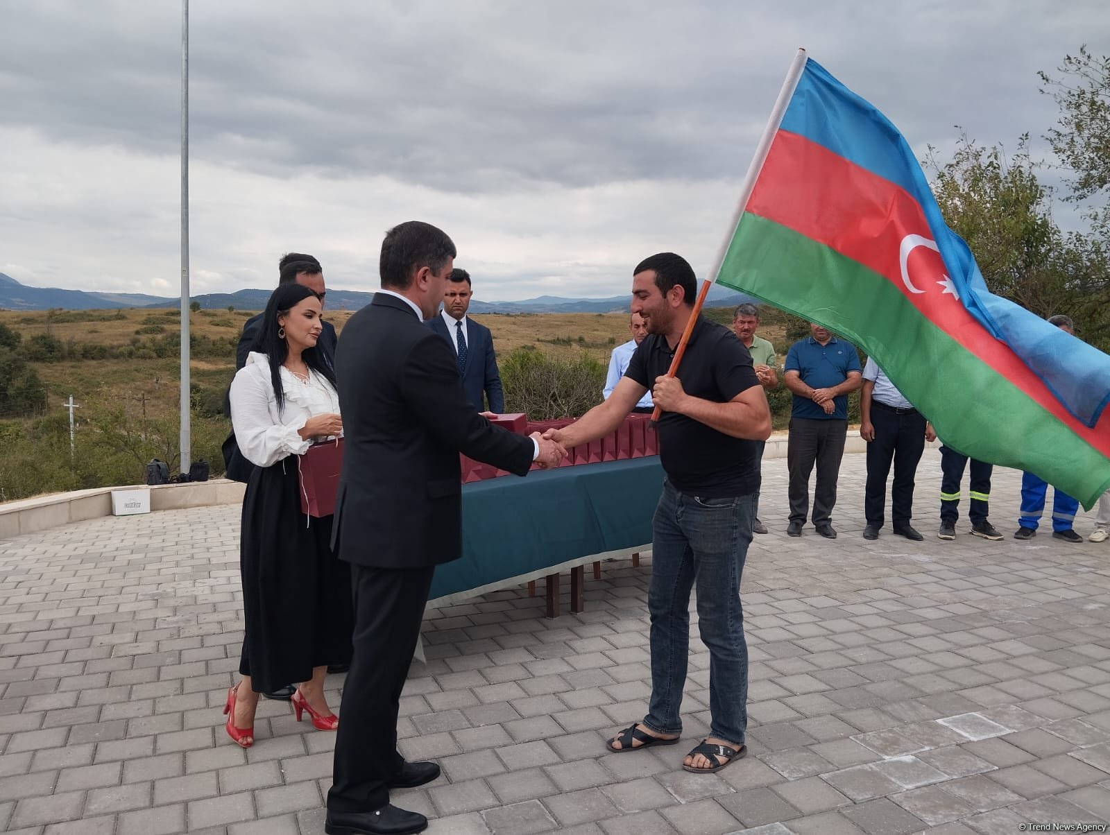 Xocalının Xanyurdu kəndinə 62 nəfər qayıtdı, açarlar təqdim edilib (FOTO) (YENİLƏNİB)