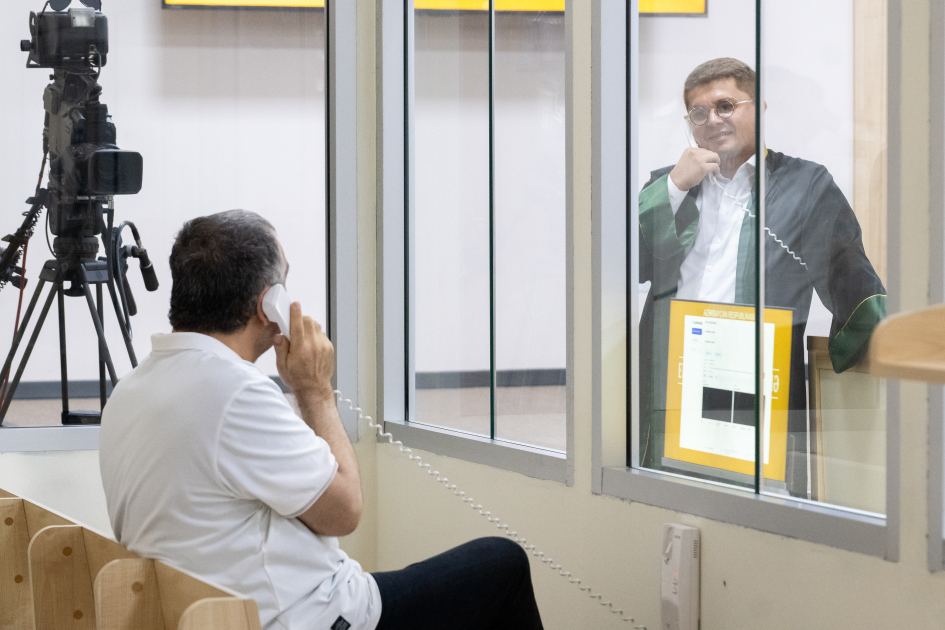 Ruben Vardanyanın məhkəməsində zərərçəkmiş şəxslərin və zərərçəkmişlərin hüquqi varislərinin ifadələri dinlənilib (FOTO)