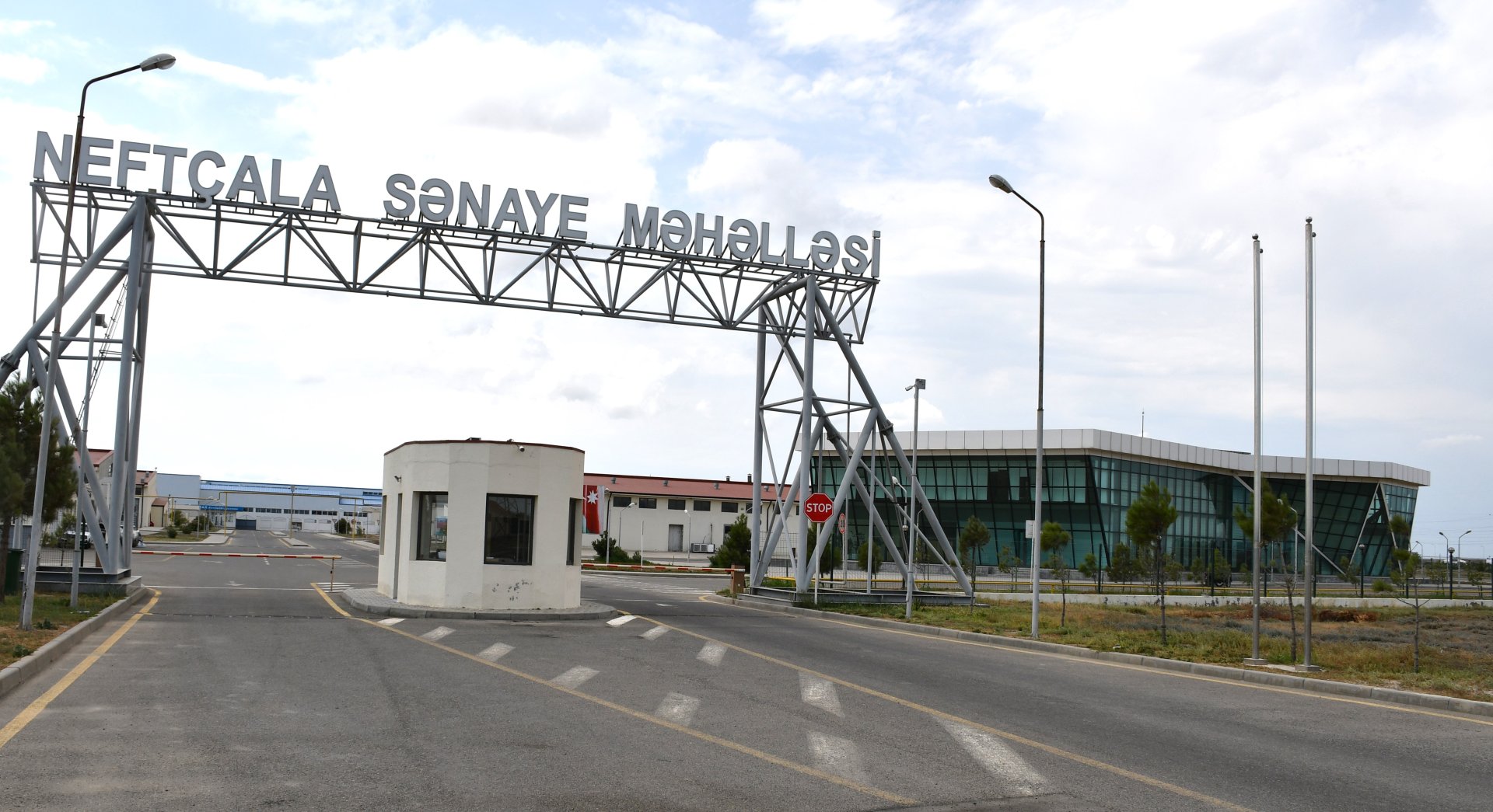 Neftçala Sənaye Məhəlləsində məhsul istehsalı 4 dəfədən çox artıb (FOTO)
