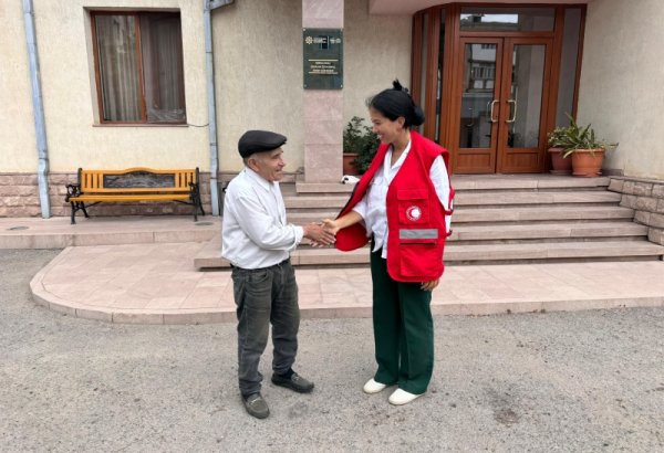 Xankəndidə qalan erməniəsilli sakinlərə baş çəkilib (FOTO)