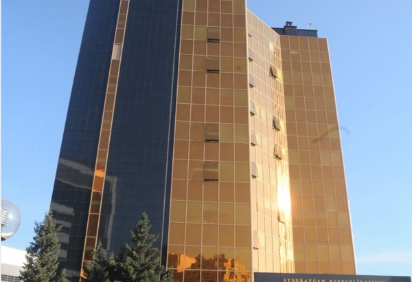 Azərbaycan bankları I yarımildə "Bloomberg"də 41 milyard manatlıq əqd bağlayıb