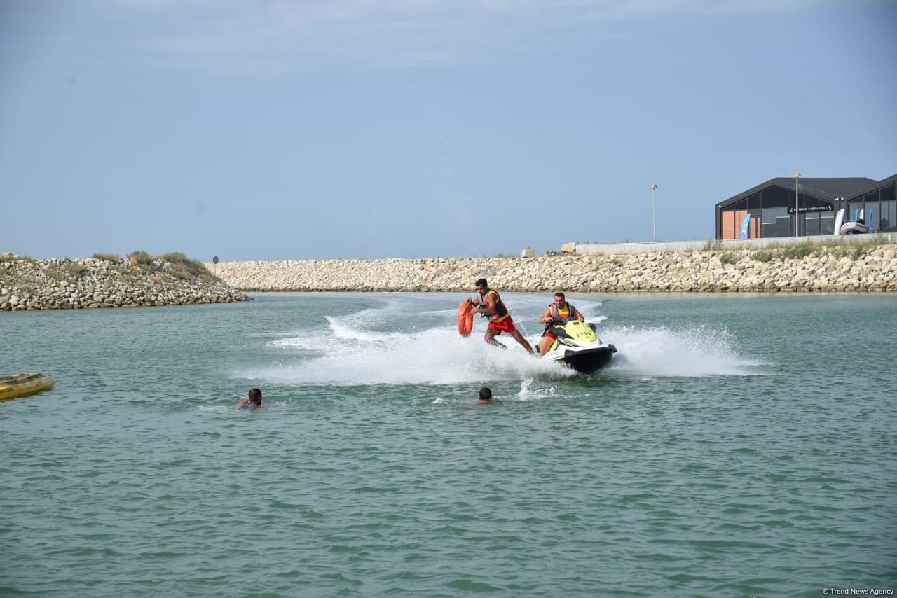 FHN “Sea Breeze Resort” istirahət və yaşayış kompleksində təlim keçirib (FOTO)