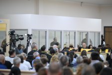 Ermənistan silahlı qüvvələrinin Zəngilana hücumları nəticəsində məcburi köçkün düşmüş, yaralanmış, doğmaları öldürülmüş şəxslər məhkəmədə ifadə veriblər (FOTO)