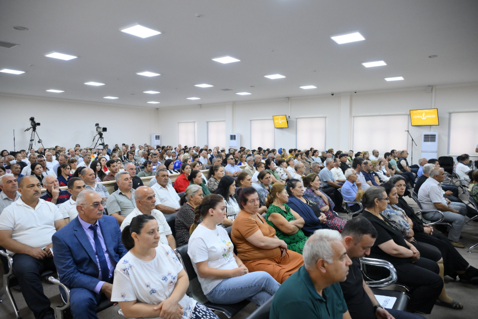 Ermənistan silahlı qüvvələrinin Zəngilana hücumları nəticəsində məcburi köçkün düşmüş, yaralanmış, doğmaları öldürülmüş şəxslər məhkəmədə ifadə veriblər (FOTO)