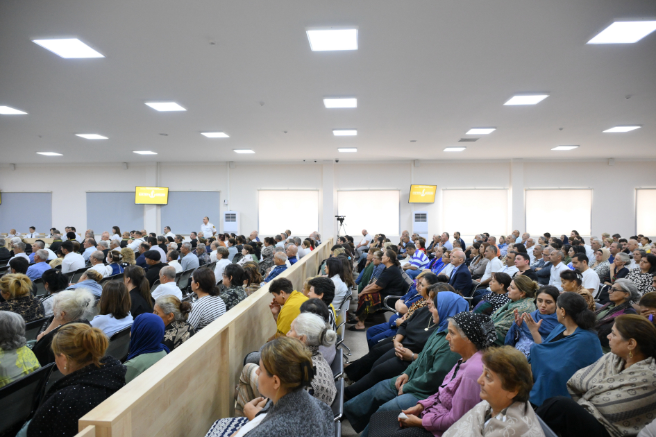 Ermənistan silahlı qüvvələrinin Zəngilana hücumları nəticəsində məcburi köçkün düşmüş, yaralanmış, doğmaları öldürülmüş şəxslər məhkəmədə ifadə veriblər (FOTO)