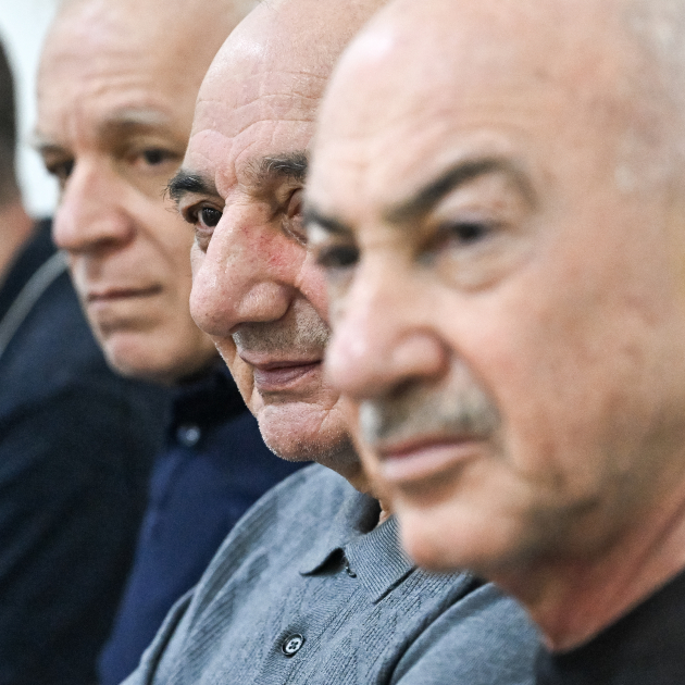 Ermənistan silahlı qüvvələrinin Zəngilana hücumları nəticəsində məcburi köçkün düşmüş, yaralanmış, doğmaları öldürülmüş şəxslər məhkəmədə ifadə veriblər (FOTO)
