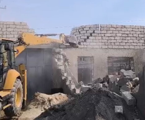 FHN tərəfindən daha bir qanunsuz tikili sökülüb (FOTO/VİDEO)