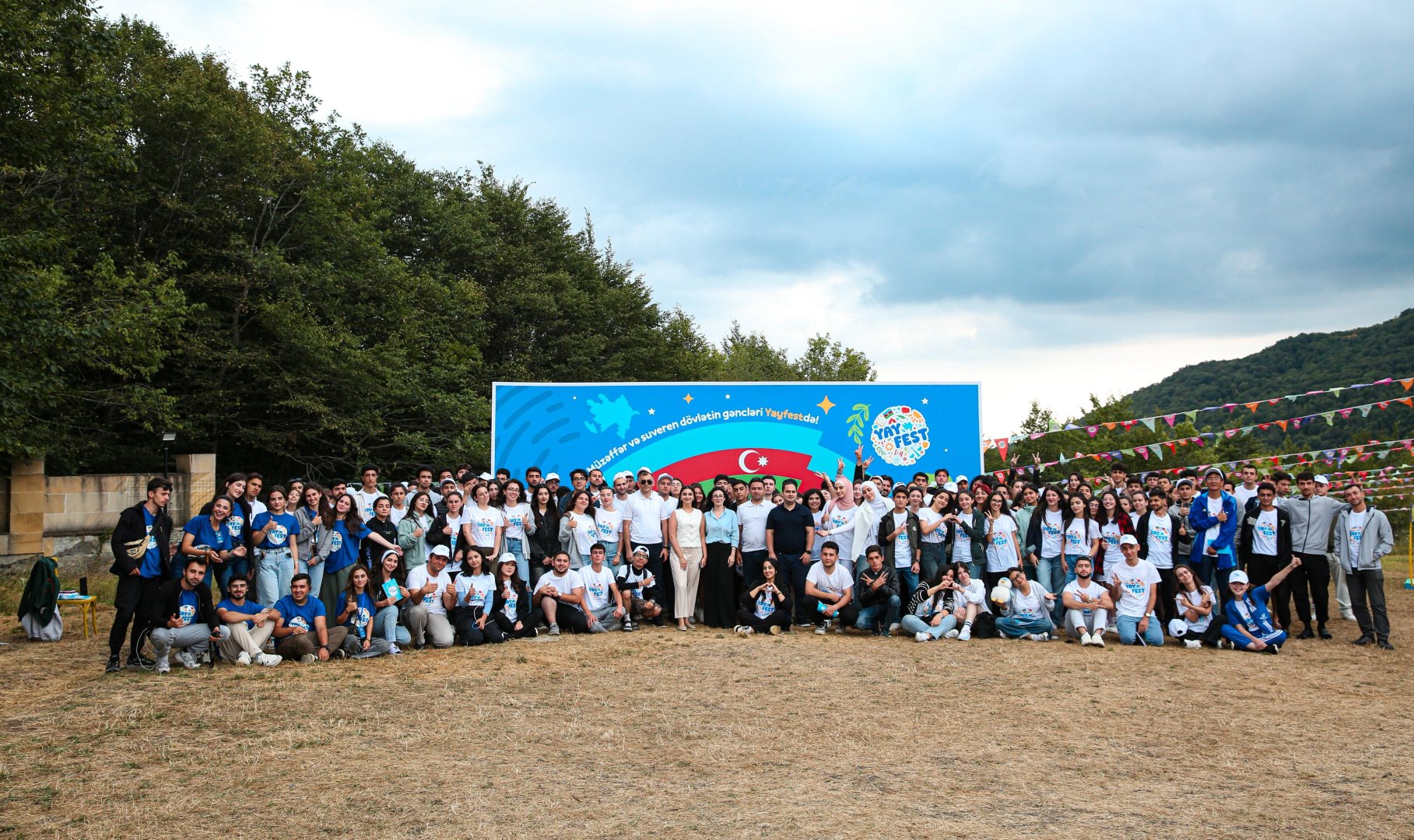 Müzəffər və suveren dövlətin gəncləri “Yay Fest”də bir araya gəldilər (FOTO)