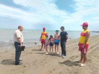 FHN-in Sumqayıt Regional Mərkəzi çimərliklərdə maarifləndirmə tədbirlərini davam etdirir (FOTO)
