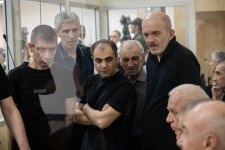 Ermənistan silahlı qüvvələrinin Xankəndiyə, Laçına, Kəlbəcərə, Ağdərəyə, Cəbrayıla, Füzuliyə hücumları nəticəsində məcburi köçkün düşmüş, yaralanmış, doğmaları öldürülmüş şəxslər məhkəmədə ifadə veriblər (FOTO)
