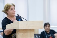 Ermənistan silahlı qüvvələrinin Xankəndiyə, Laçına, Kəlbəcərə, Ağdərəyə, Cəbrayıla, Füzuliyə hücumları nəticəsində məcburi köçkün düşmüş, yaralanmış, doğmaları öldürülmüş şəxslər məhkəmədə ifadə veriblər (FOTO)