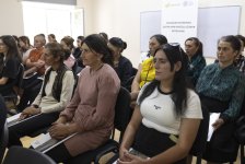 “Daşkəsəndə qadınların məşğulluğunun artırılması” layihəsi çərçivəsində növbəti maarifləndirici seminar təşkil edilib (FOTO)