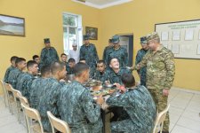 Hərbi prokuror DSX-nin çətin relyefdə qulluq edən hərbi qulluqçuları ilə görüşüb (FOTO)