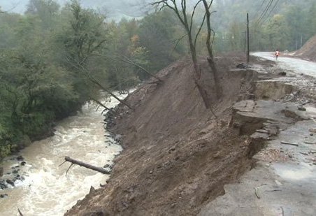 Qobustandakı uçqunda xəsarət alan şəxsin vəziyyəti açıqlanıb