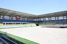 Prezident İlham Əliyev və Birinci xanım Mehriban Əliyeva Gəncə şəhər stadionunda tikinti işlərinin gedişi ilə tanış olublar (FOTO) (YENİLƏNİB)