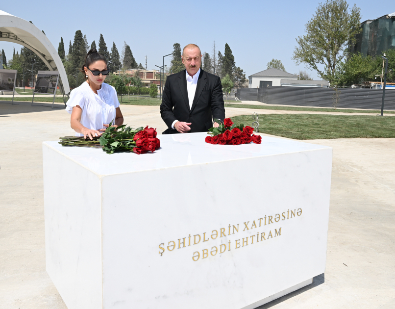 Prezident İlham Əliyev və Birinci xanım Mehriban Əliyeva Gәncә Memorial Kompleksində görülən işlərlə tanış olublar (FOTO) (YENİLƏNİB)
