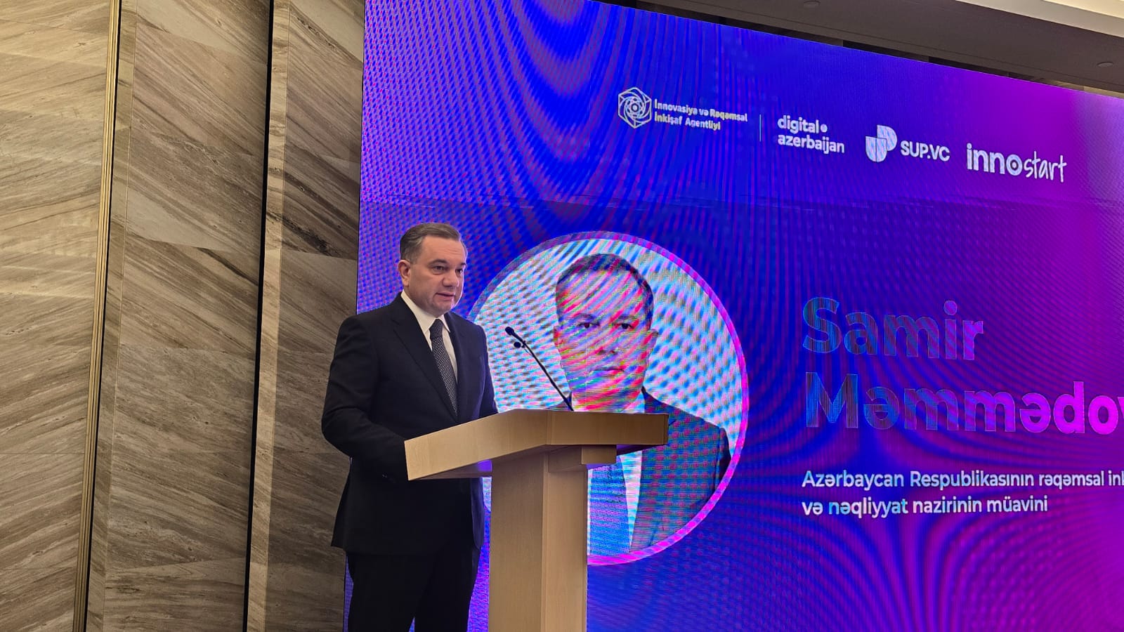 Azərbaycanda sabit genişzolaqlı internetə çıxış imkanı yaradılmış təsərrüfatların sayı 3 milyona çatıb - Nazir müavini