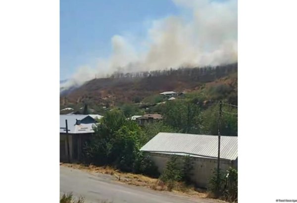 Ağdərədə yenidən yanğın başlayıb (FOTO)