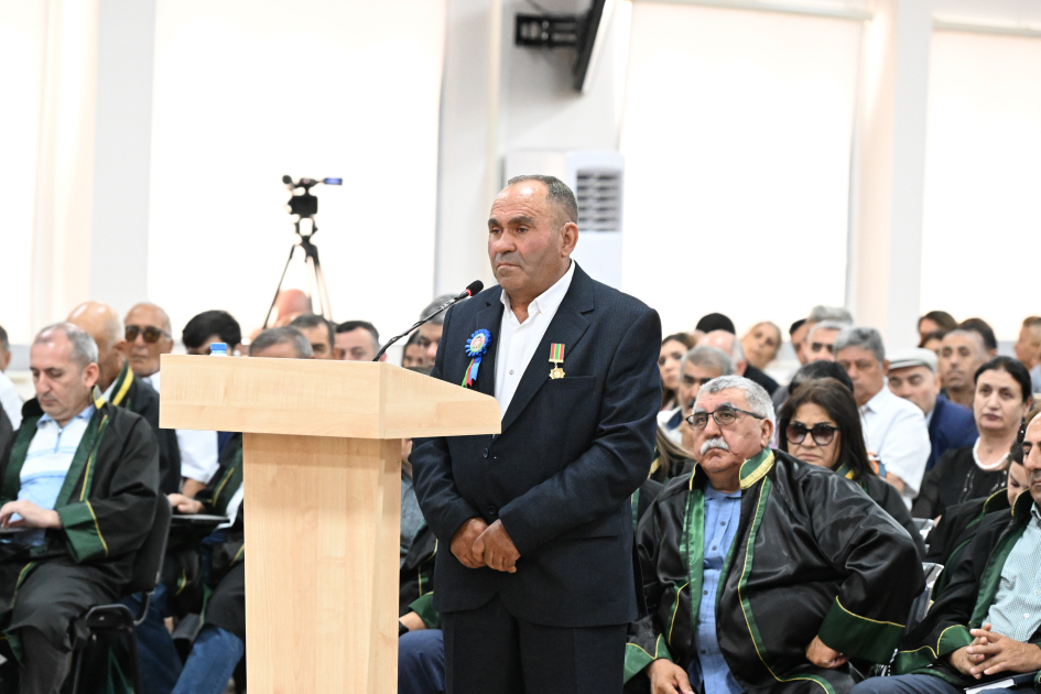 Ermənistan silahlı qüvvələrinin Xocalıya, Laçına, Kəlbəcərə, Qubadlıya hücumları nəticəsində məcburi köçkün düşmüş, yaralanmış, doğmaları öldürülmüş şəxslər məhkəmədə ifadə veriblər (FOTO)