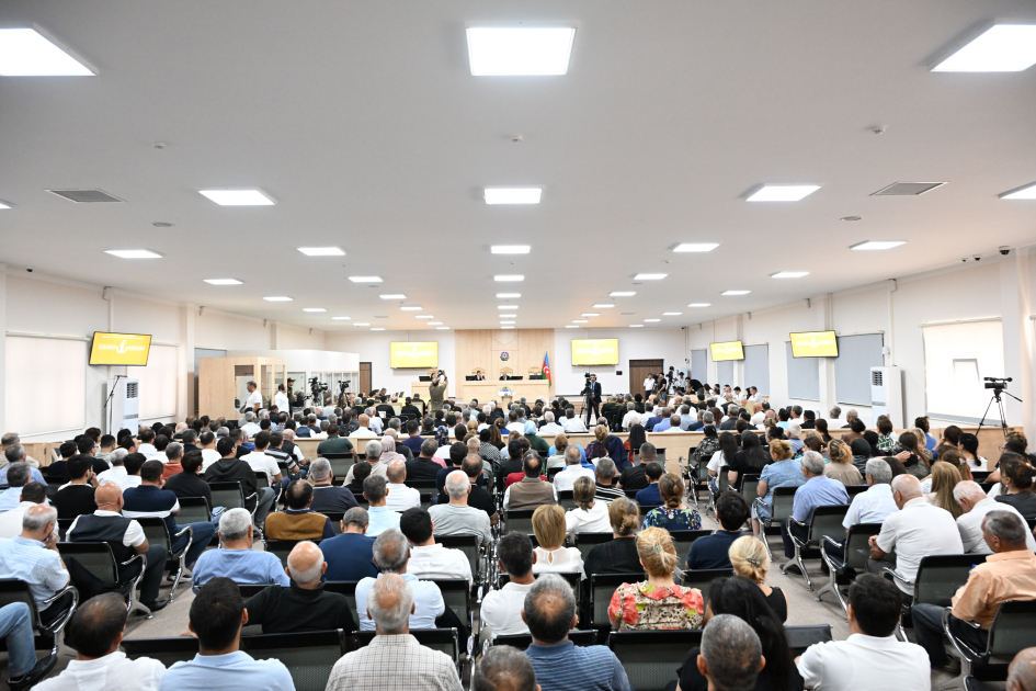 Ermənistan silahlı qüvvələrinin Xocalıya, Laçına, Kəlbəcərə, Qubadlıya hücumları nəticəsində məcburi köçkün düşmüş, yaralanmış, doğmaları öldürülmüş şəxslər məhkəmədə ifadə veriblər (FOTO)