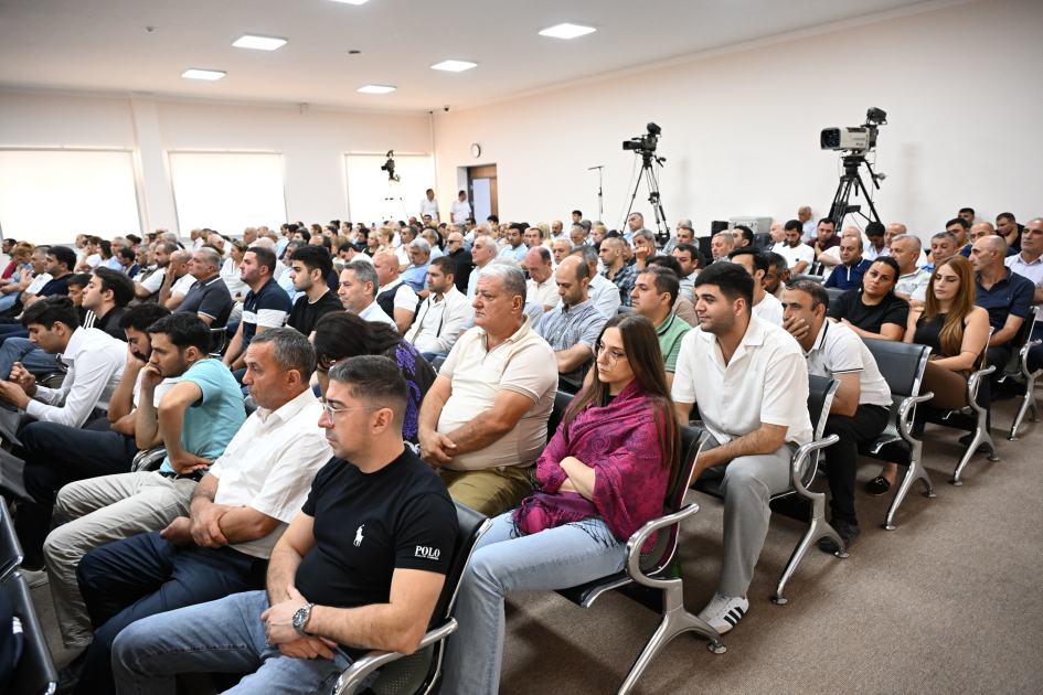 Ermənistan silahlı qüvvələrinin Xocalıya, Laçına, Kəlbəcərə, Qubadlıya hücumları nəticəsində məcburi köçkün düşmüş, yaralanmış, doğmaları öldürülmüş şəxslər məhkəmədə ifadə veriblər (FOTO)
