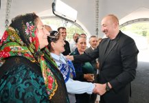Prezident İlham Əliyev və Birinci xanım Mehriban Əliyeva Ağdərədə Vəngli və Kolatağ kəndlərinin sakinləri ilə görüşüblər (YENİLƏNİB) (FOTO/VİDEO)