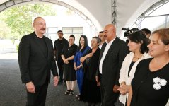 Prezident İlham Əliyev və Birinci xanım Mehriban Əliyeva Ağdərədə Vəngli və Kolatağ kəndlərinin sakinləri ilə görüşüblər (YENİLƏNİB) (FOTO/VİDEO)