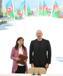 Prezident İlham Əliyev və Birinci xanım Mehriban Əliyeva Kəlbəcər şəhərinin sakinləri ilə görüşüblər (YENİLƏNİB) (FOTO/VİDEO)