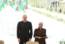 Prezident İlham Əliyev və Birinci xanım Mehriban Əliyeva Kəlbəcər şəhərinin sakinləri ilə görüşüblər (YENİLƏNİB) (FOTO/VİDEO)