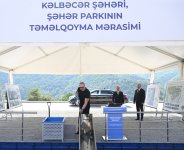 Prezident İlham Əliyev Kəlbəcər şəhər parkının təməlini qoyub (FOTO/VİDEO) (YENİLƏNİB)