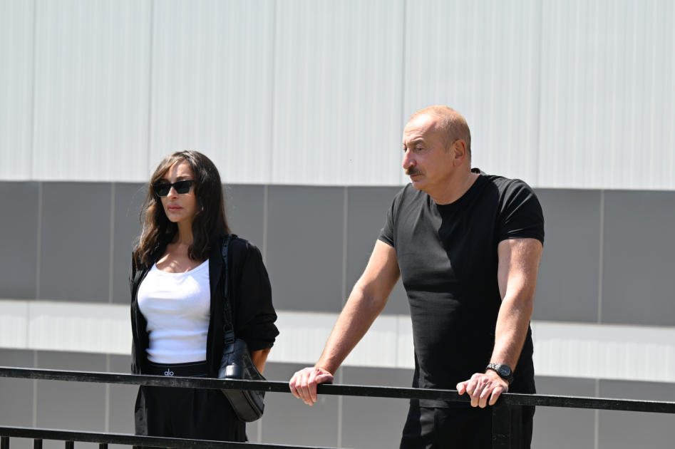 Prezident İlham Əliyev və Birinci xanım Mehriban Əliyeva Kəlbəcərin Vəng kəndində “Aşağı Vəng”, “Nadirxanlı” və “Çaykənd” kiçik su elektrik stansiyalarının açılışında iştirak ediblər (FOTO/VİDEO) (YENİLƏNİB)