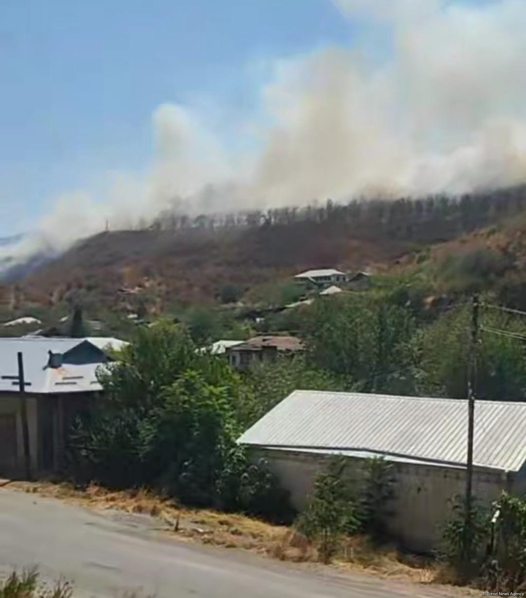 Ağdərədə yenidən yanğın başlayıb (FOTO)
