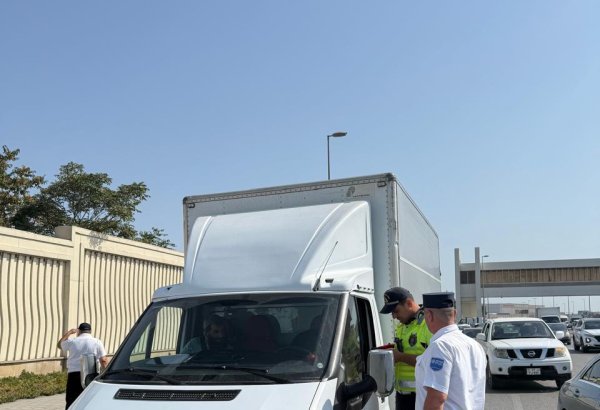 Yük və sərnişin daşımaları həyata keçirənlər arasında maarifləndirmə tədbiri keçirilib (FOTO)