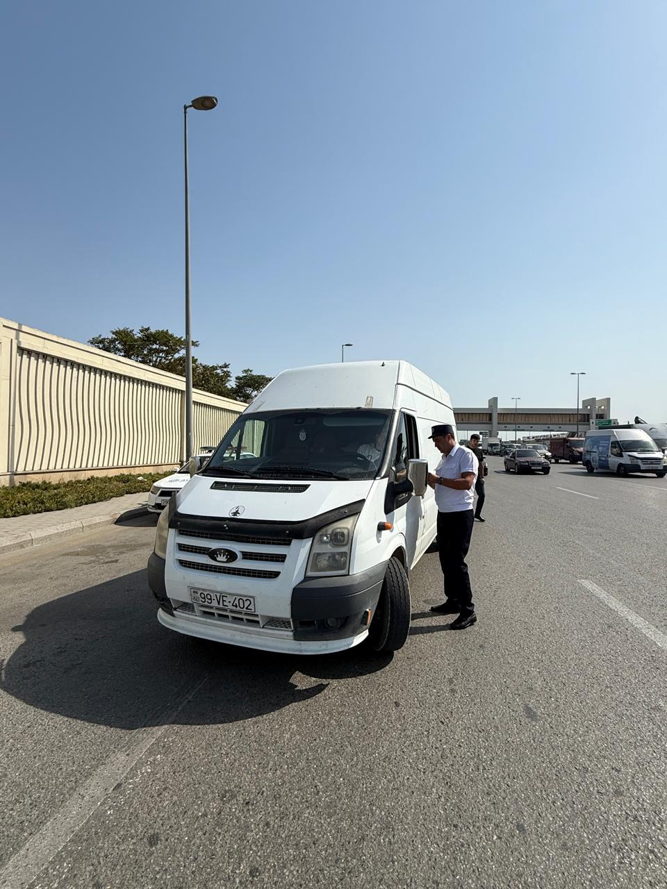 Yük və sərnişin daşımaları həyata keçirənlər arasında maarifləndirmə tədbiri keçirilib (FOTO)