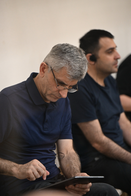 Ermənistan silahlı qüvvələrinin Ağdama, Laçına, Qubadlıya, Füzuliyə hücumları nəticəsində məcburi köçkün düşmüş, yaralanmış, girovluqda işgəncələrə məruz qalmış şəxslər məhkəmədə ifadə veriblər (FOTO)