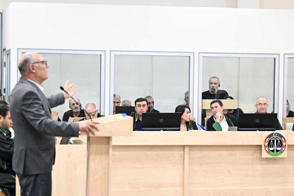 Ermənistan silahlı qüvvələrinin Ağdama, Laçına, Qubadlıya, Füzuliyə hücumları nəticəsində məcburi köçkün düşmüş, yaralanmış, girovluqda işgəncələrə məruz qalmış şəxslər məhkəmədə ifadə veriblər (FOTO)