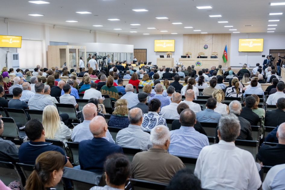 Ermənistan silahlı qüvvələrinin Ağdama, Laçına, Qubadlıya, Füzuliyə hücumları nəticəsində məcburi köçkün düşmüş, yaralanmış, girovluqda işgəncələrə məruz qalmış şəxslər məhkəmədə ifadə veriblər (FOTO)