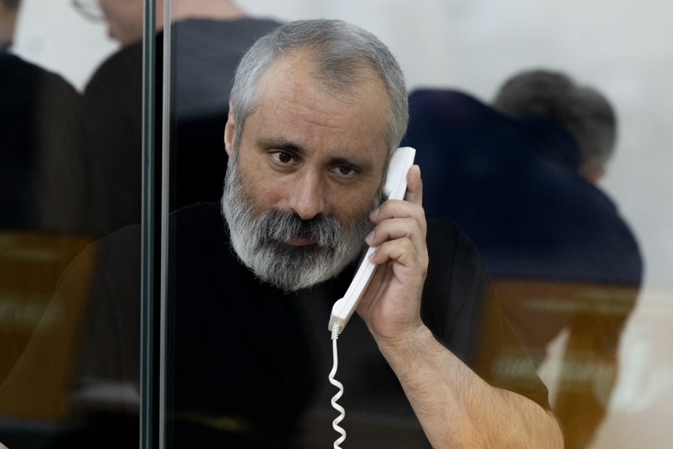 Ermənistan silahlı qüvvələrinin Ağdama, Laçına, Qubadlıya, Füzuliyə hücumları nəticəsində məcburi köçkün düşmüş, yaralanmış, girovluqda işgəncələrə məruz qalmış şəxslər məhkəmədə ifadə veriblər (FOTO)