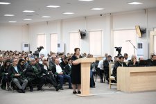 Ermənistan silahlı qüvvələrinin Ağdama, Laçına, Qubadlıya, Füzuliyə hücumları nəticəsində məcburi köçkün düşmüş, yaralanmış, girovluqda işgəncələrə məruz qalmış şəxslər məhkəmədə ifadə veriblər (FOTO)