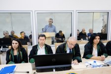 Ermənistan silahlı qüvvələrinin Ağdama, Laçına, Qubadlıya, Füzuliyə hücumları nəticəsində məcburi köçkün düşmüş, yaralanmış, girovluqda işgəncələrə məruz qalmış şəxslər məhkəmədə ifadə veriblər (FOTO)