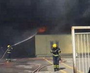 Abşeronda boya istehsalı zavodunda yanğınla mübarizə davam edir (FOTO/VİDEO)(YENİLƏNİB)