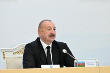Türkmənbaşı şəhərində Prezident İlham Əliyev, Qurbanqulu Berdiməhəmmədov və Şavkat Mirziyoyev yüksəksəviyyəli görüşün yekunlarına dair mətbuata birgə bəyanatla çıxış ediblər (FOTO)