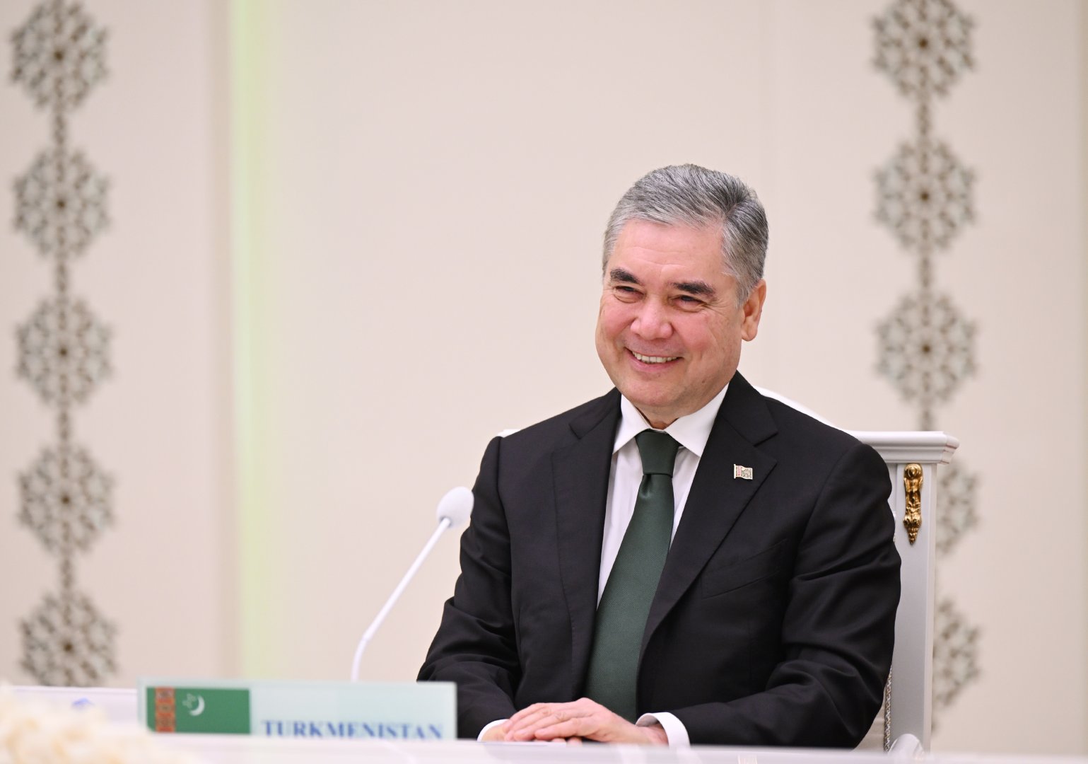 Azərbaycan Prezidenti İlham Əliyevin Türkmənistan Xalq Məsləhətinin sədri ilə geniş tərkibdə görüşü olub (FOTO) (YENİLƏNİB)