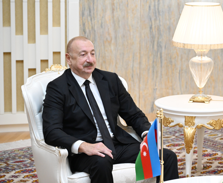 Azərbaycan Prezidenti İlham Əliyevin Türkmənistan Xalq Məsləhətinin sədri ilə təkbətək görüşü olub (FOTO)