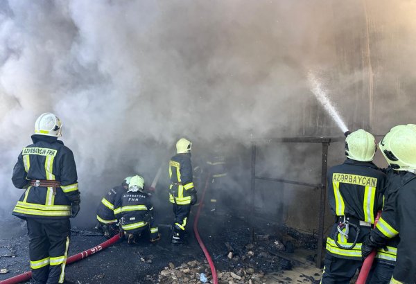 Nərimanovda binadakı yanğın söndürülüb (YENİLƏNİB)