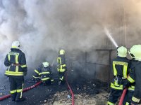 "Sədərək" ticarət mərkəzindəki yanğınla əlaqədar 30-a yaxın texnika cəlb olunub- FHN (FOTO/VİDEO) (YENİLƏNİB-5)