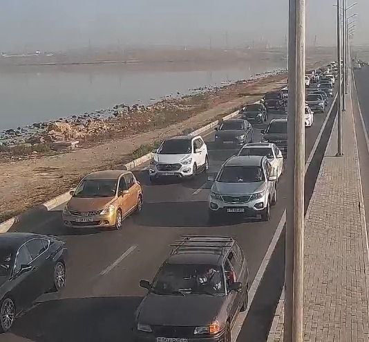 Sürücülərin NƏZƏRİNƏ: Paytaxtın bir sıra yollarında tıxac var - SİYAHI (FOTO)