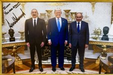 Prezident İlham Əliyev ABŞ Prezidenti Donald Trampa təşəkkür edib (FOTO)